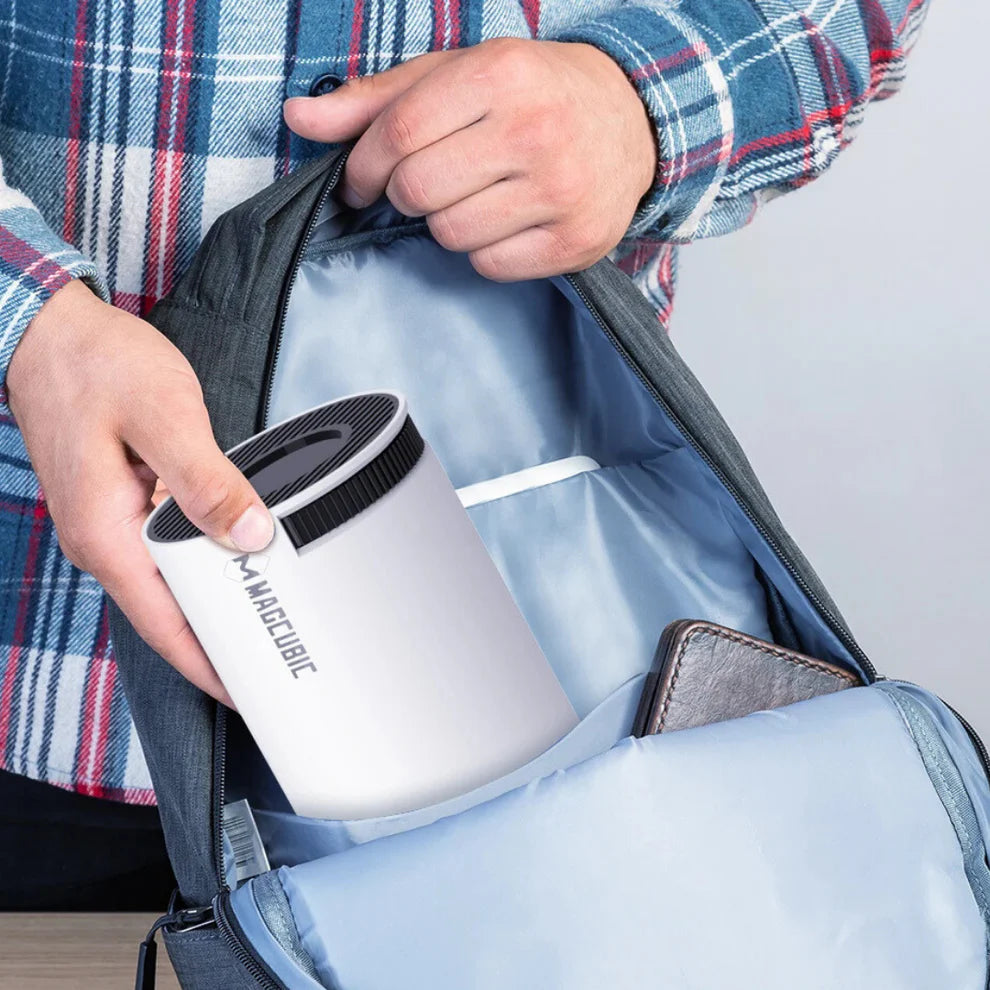 Proiector Stil Cinema Portabil – Calitate 4K Utilizare Interioară și Exterioară